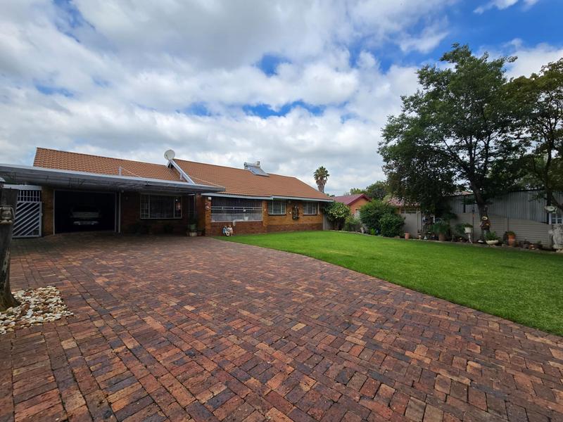3 Bedroom Property for Sale in Vaalpark Free State